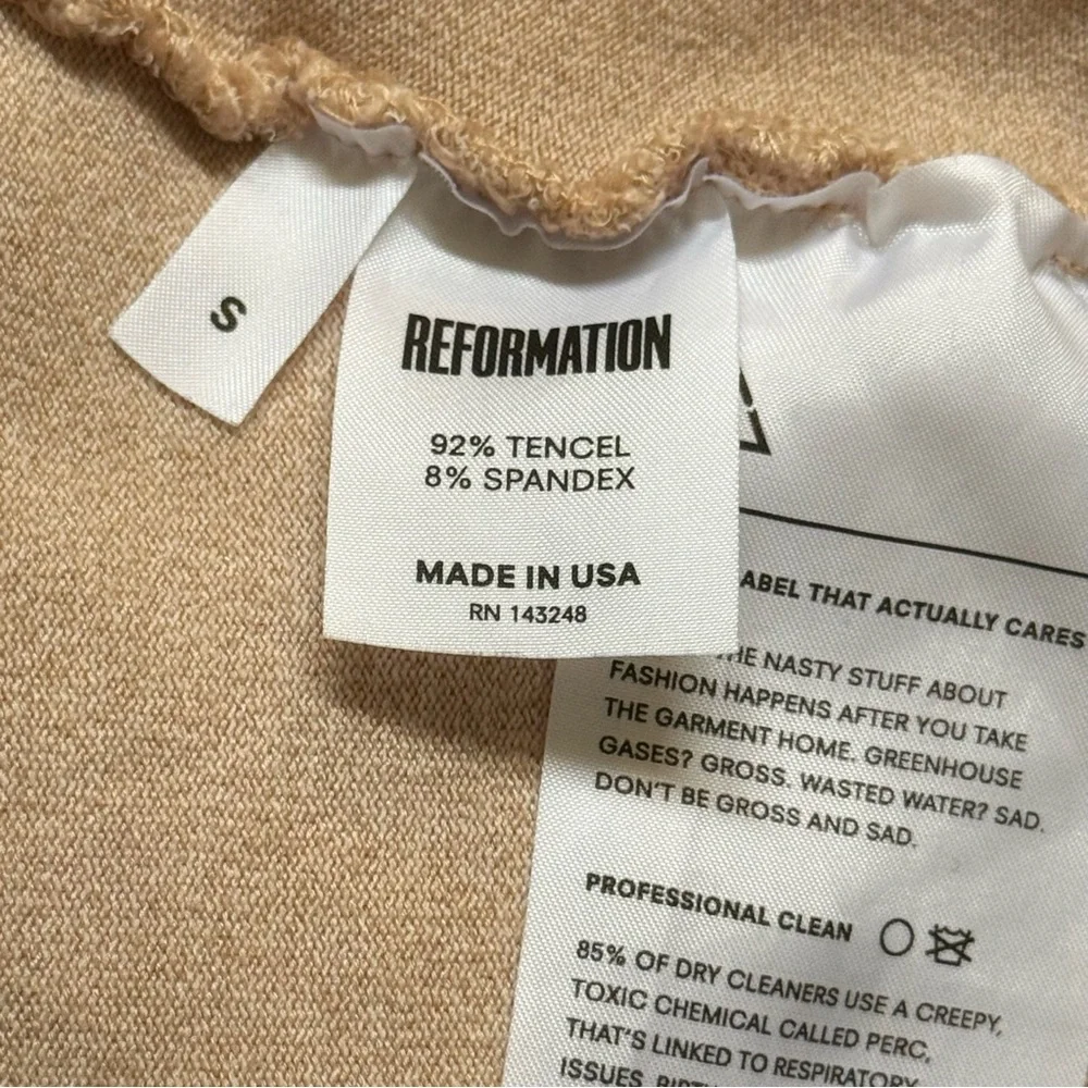 REFORMATION TAN KNIT SPAGHETTI STRAP V-NECK CROP TOP - Picture 7 of 7